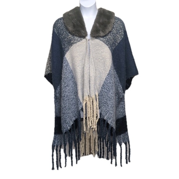 Adrienne Vittadini Sweaters - Adrienne Vittadini Faux Fur Collar Kimono Sweater Jacket Fringe Poncho One Size